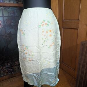 Floral Embroidered Women's Skirt